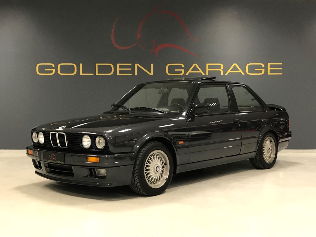 Bmw 320 IS Grigio/Nero metallizato - auto usato