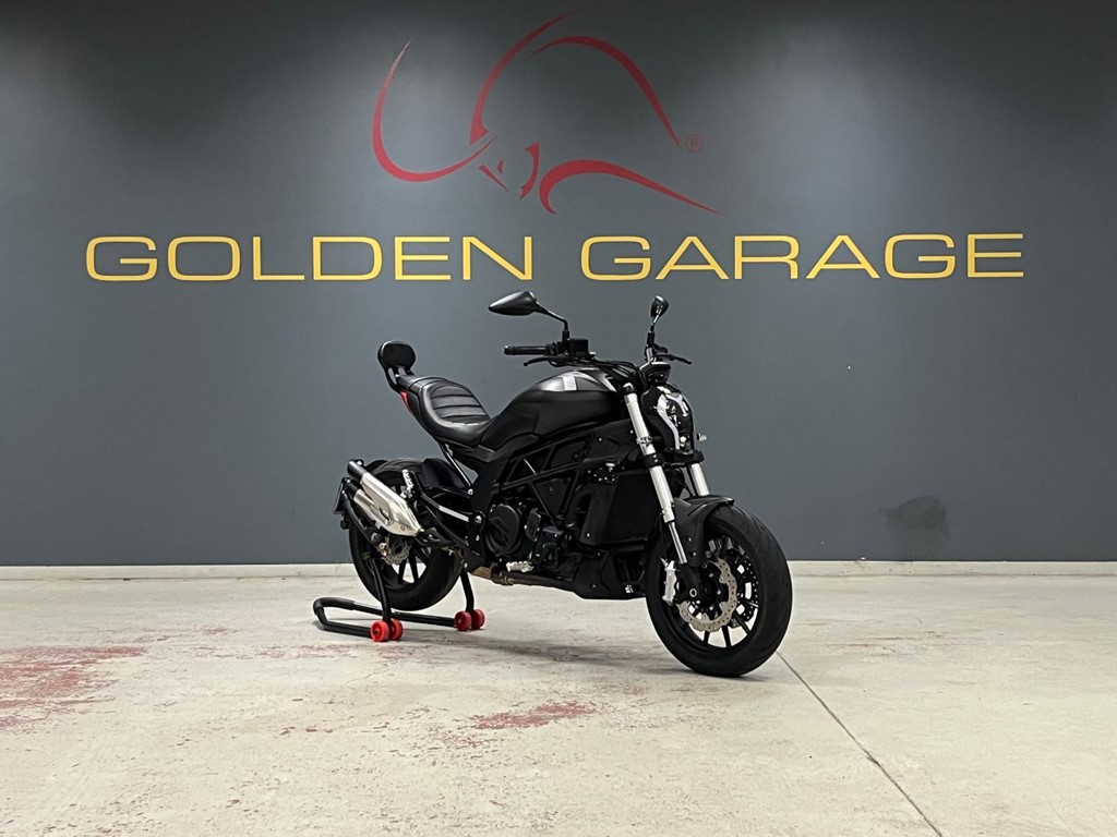 Benelli 502c Cruiser nero opaco - moto usato